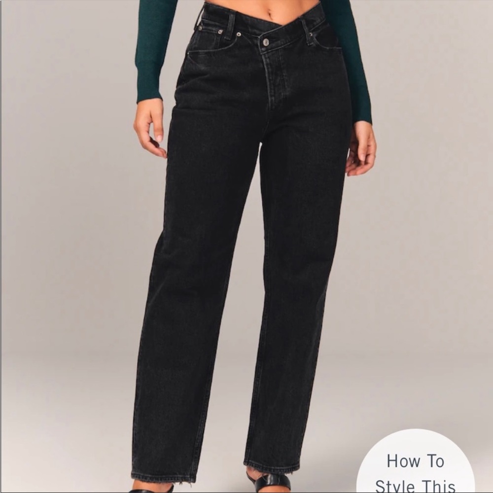 NWOT Abercrombie Curve Love High Rise Dad Jean 27S